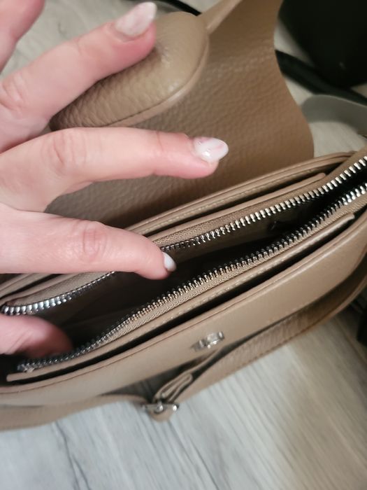 чанти и раници естесвина кожа 15-35 евро