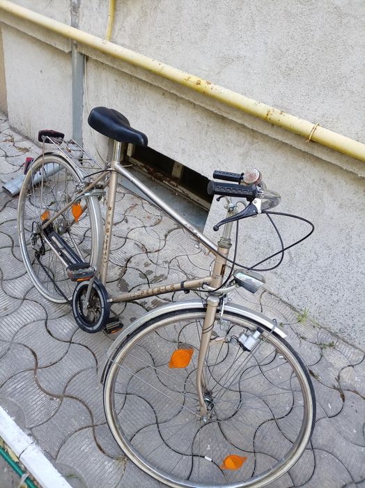 Vind noua biciclete stare f duna preț 300 lei