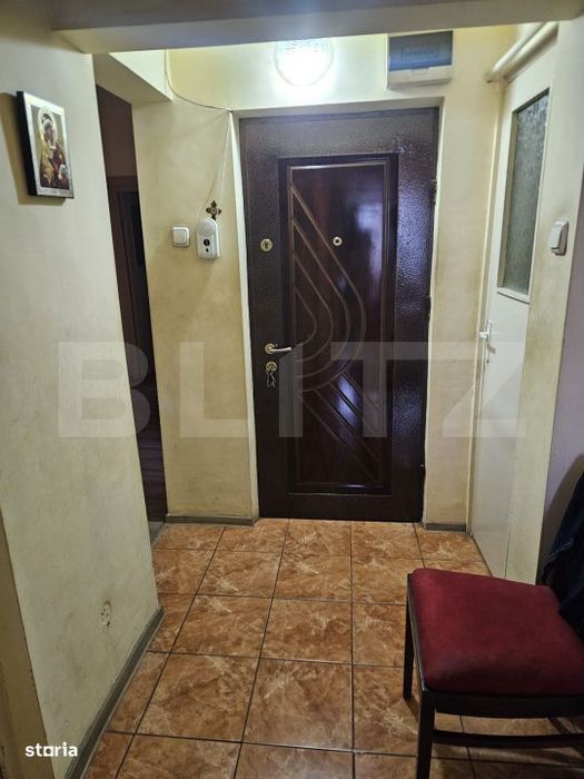 Apartament 3 camere, 70 mp, 2 bai, etaj 3 - Zona excelenta, disponibil