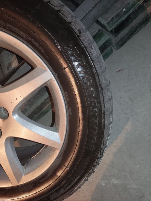 Продам резину с дисками 235/65/17