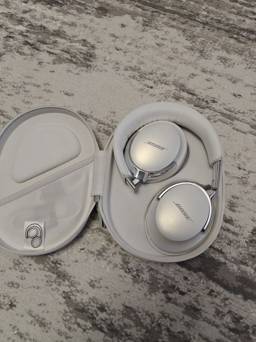 Casti BOSE QuietComfort Ultra