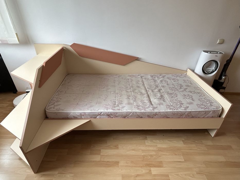 Vand mobilier dormitor copii/adolescenti