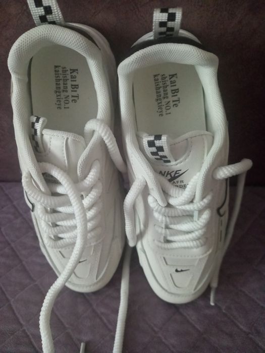 Белые красовки  новый