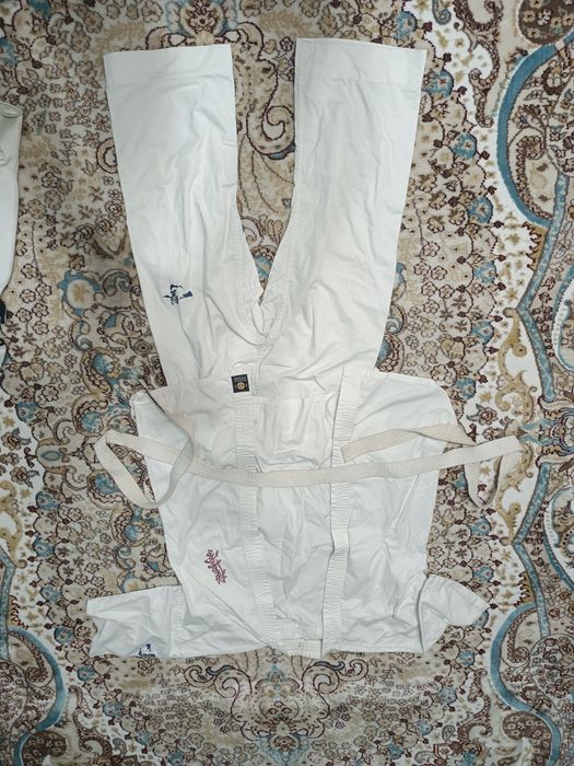 Кимано для каратэ полный комплект.