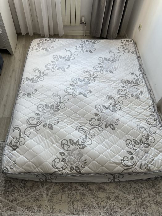 Матрас для спальной кровати