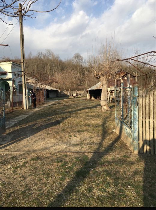 2.765 mp /Casă plus teren – Mereni, Comuna Bărăști, Jud. Olt/ Pitesti-Slatina