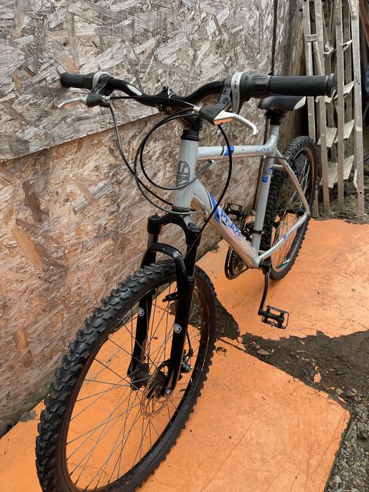 Bicicleta apollo phaze frana pe disc roti 26” cadru aluminiu