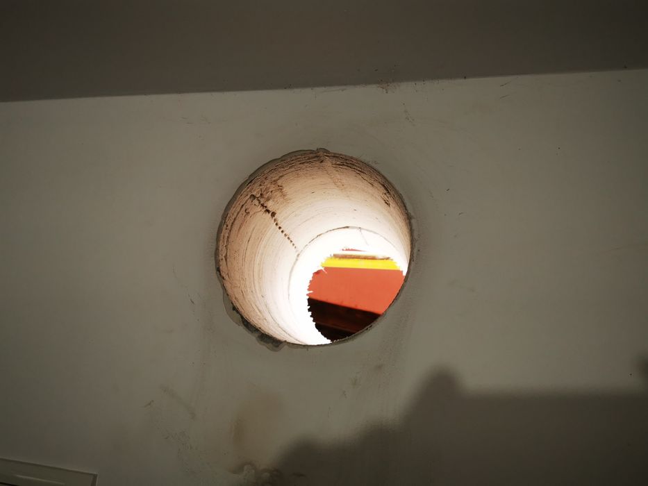 Gaura HOTA Centrala Carota Ventilatie Clima Cos Semineu Taiere beton