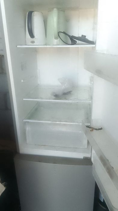 Продам холодильник 2 камерный