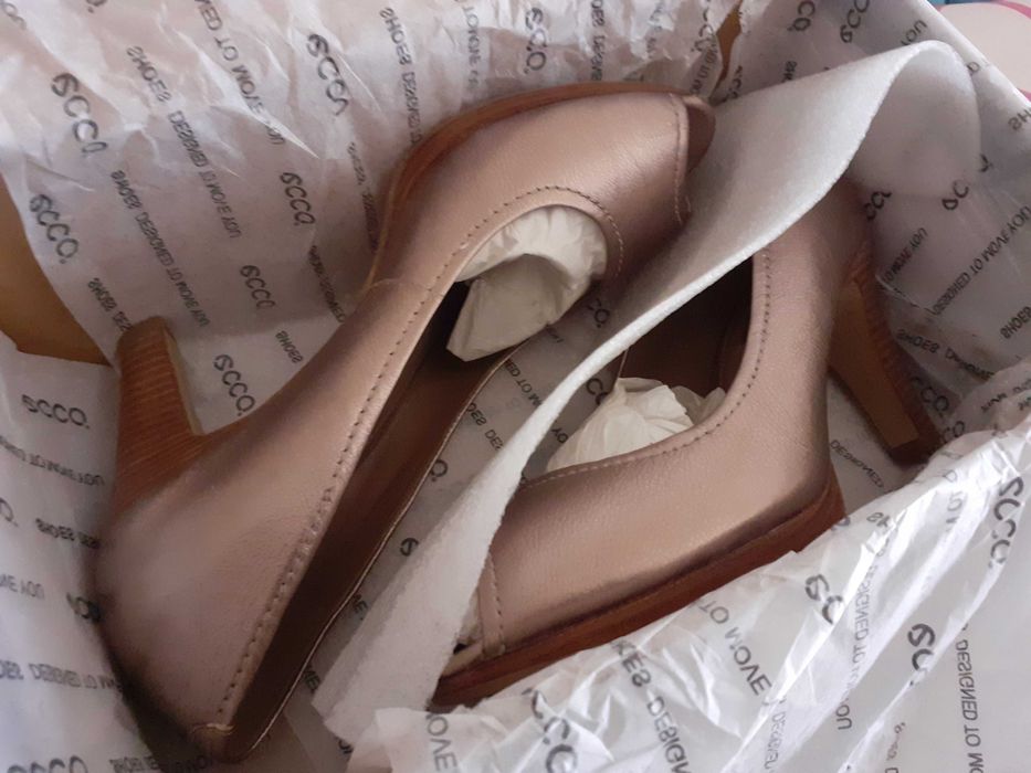 Pantofi ECCO Aurii (Light Gold)