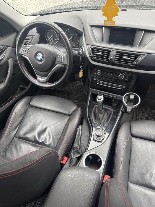 BMW X1 184CP / 2013