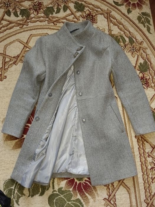 Продам б/у  куртки