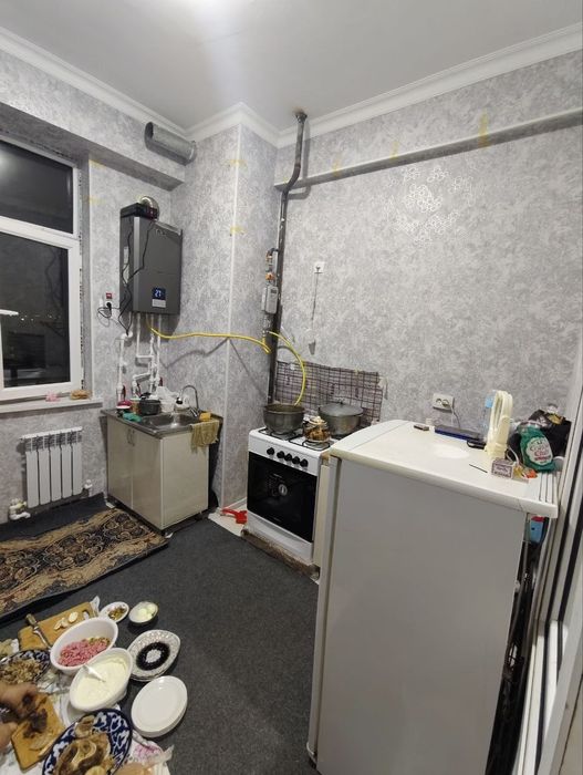 Bir honaliy uy sotiladi