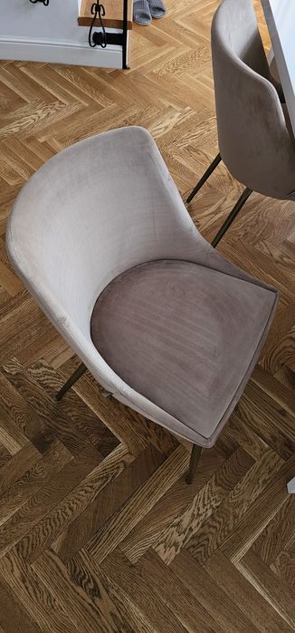 Masa din lemn cu scaune