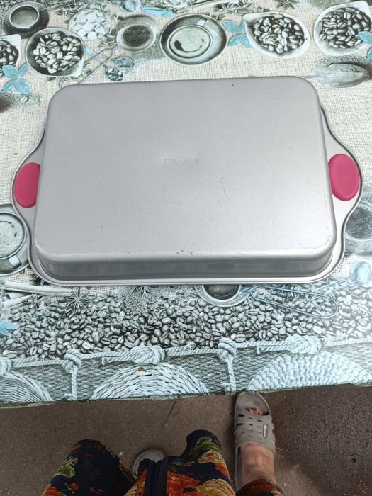 Противень антипригарный.