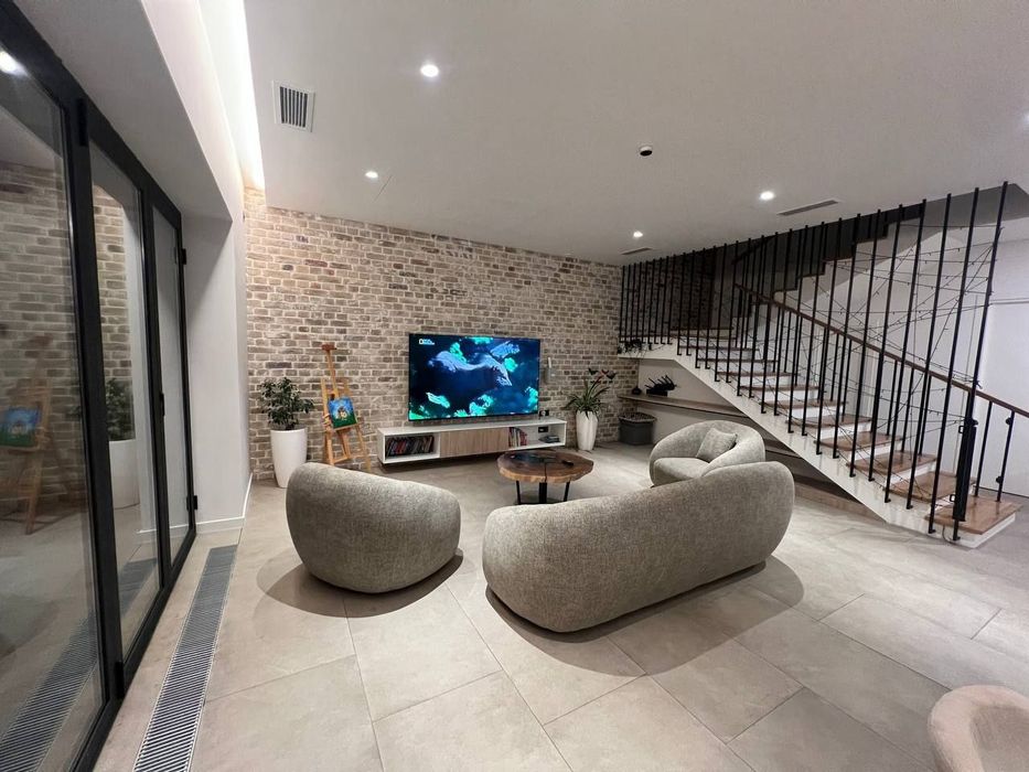 Аренда Евро дом Чиланзар-Арнасай. 2уровня.