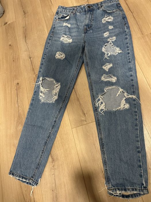 Дрехите са чисто нови