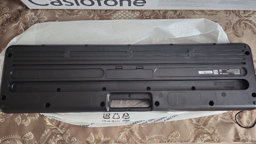 Продается синтезатор CT-S100