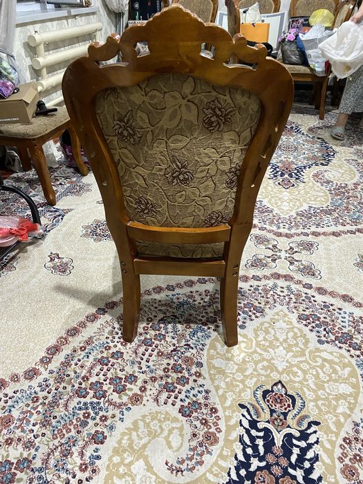 стол стуля на зал гостевой