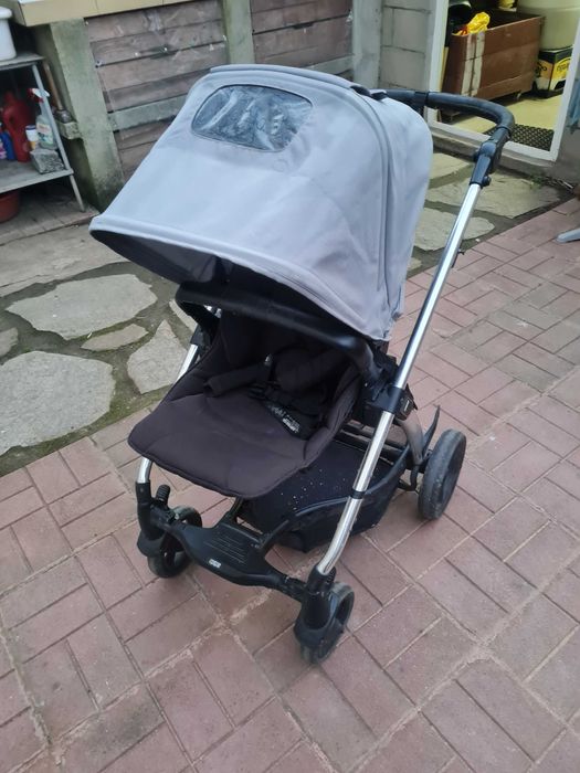 Детска количка „Бащи, майки, татковци“