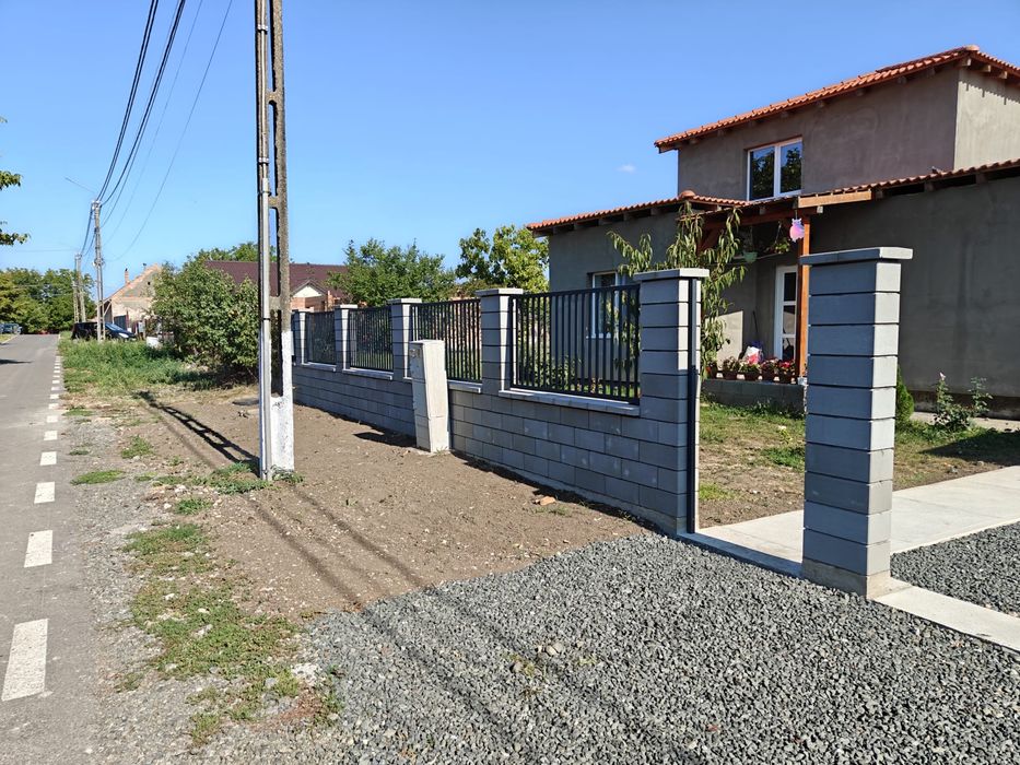 Producem garduri metalice modele simple