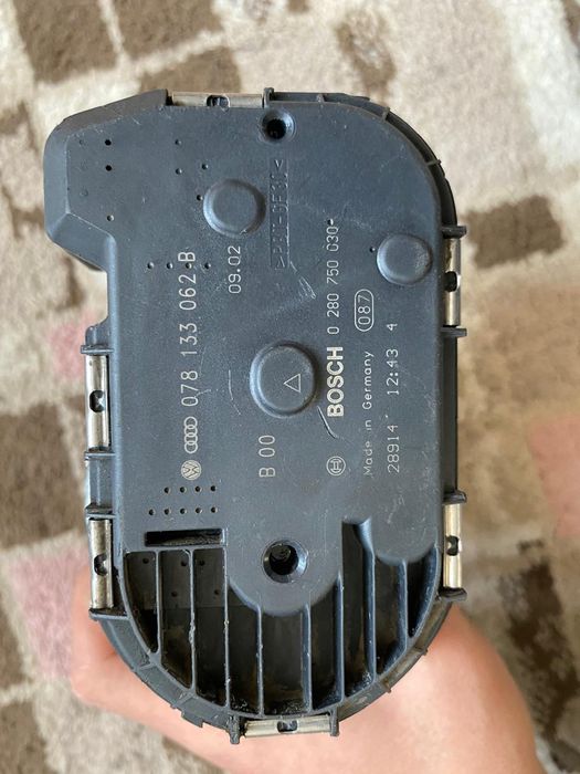 Продам дросиль от Ауди А6 С5 3.0