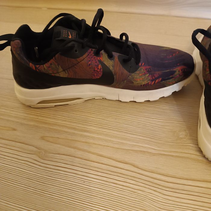 40 н. Дамски маратонки Nike