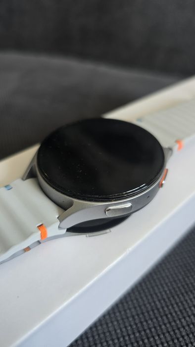 Samsung Galaxy Watch 7 44mm бял