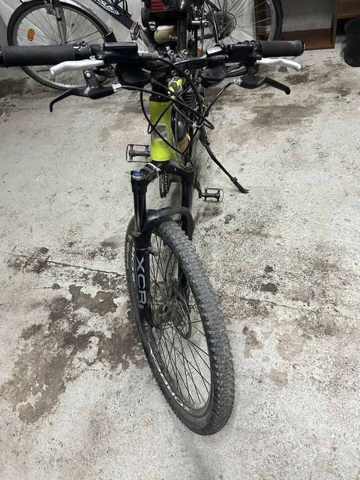 Продам велосипед на бензиновом двигателем