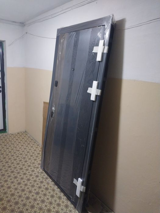 Дверь металлическая