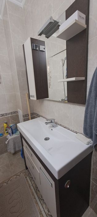 Продам раковина со шкафом