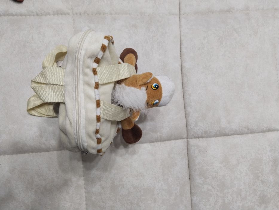 Детский рюкзак с игрушкой