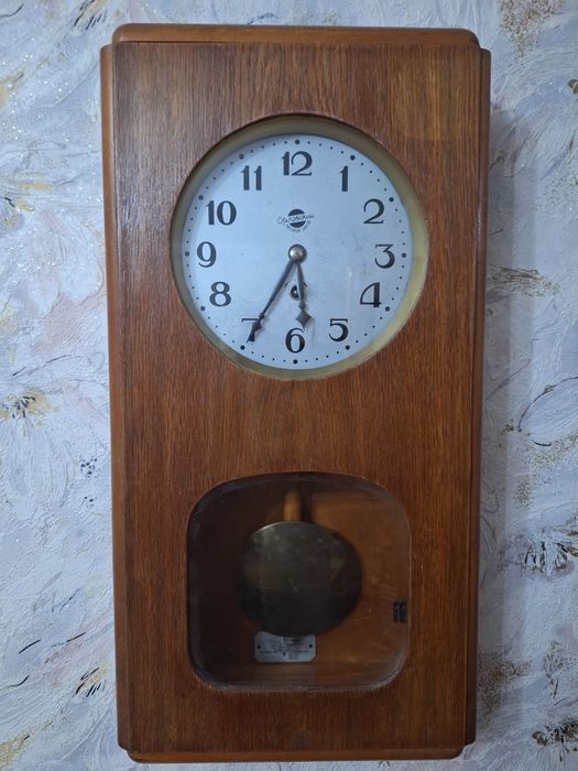 Продам часы настенные