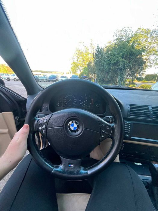 Автомобил BMW 530 М