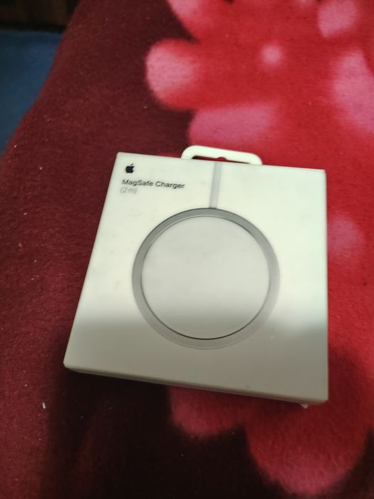 Accesorii Apple.