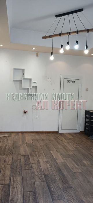 Дава се под наем Офис в Варна, Гръцка махала - 25 кв.м за 650 € - Снимка #2