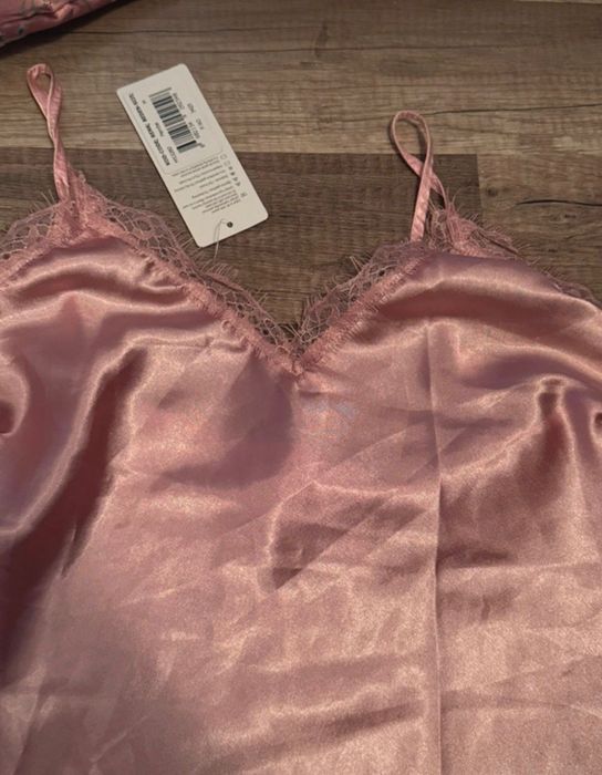 Pijama scurtă, cu pantaloni scurți, sexy, satinata, M