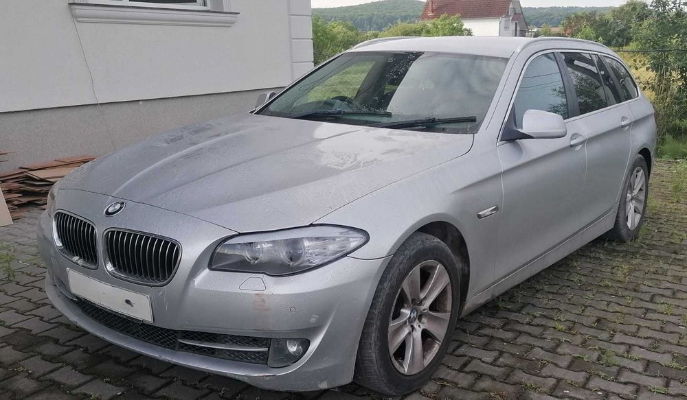 Dezmembrez BMW Seria 5 F11 2.0 d 2011