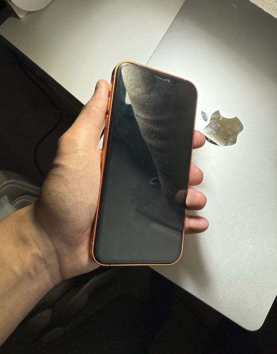 Продам iphone xr корпусе iphone 17 pro