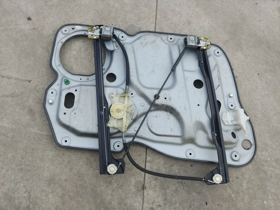 macara dreapta fata vw caddy 3 1t0837756l 2k1837752bs