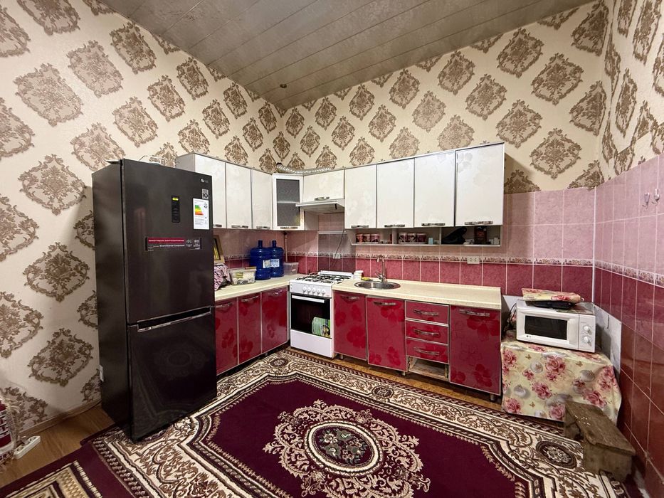 Tayyor 4 sotiqli zor lokatsiyadan hovli sotiladi