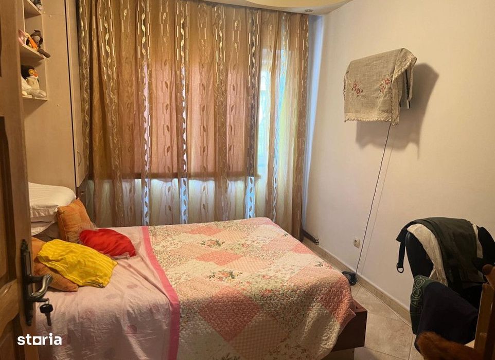 Apartament 3 camere Podul de Fier , 70 metri, etaj 1 Cod:163220