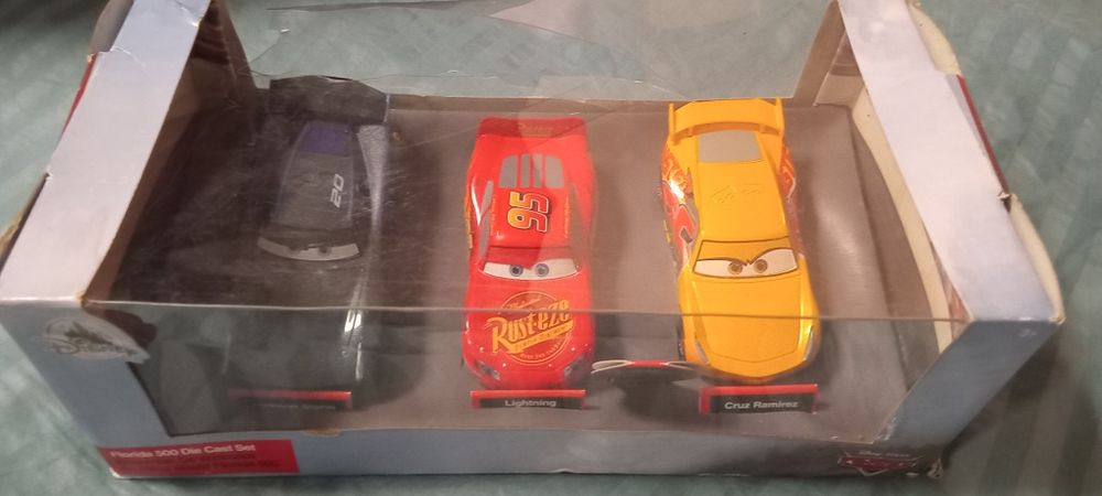 Детски играчки  с население