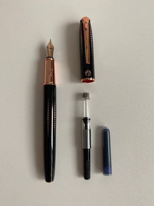 Stilou de Lux cu aur Roz Nou