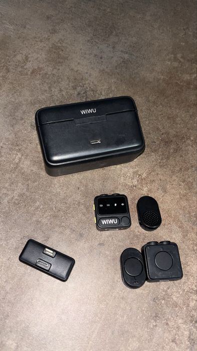 Петличка новая Wiwu