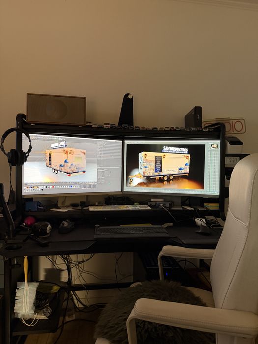 Grafic Design 2D si 3D, editare video, animatii, efecte speciale video, modelare 3D