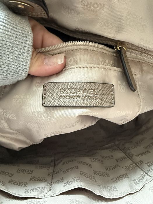 Michael kors чанта