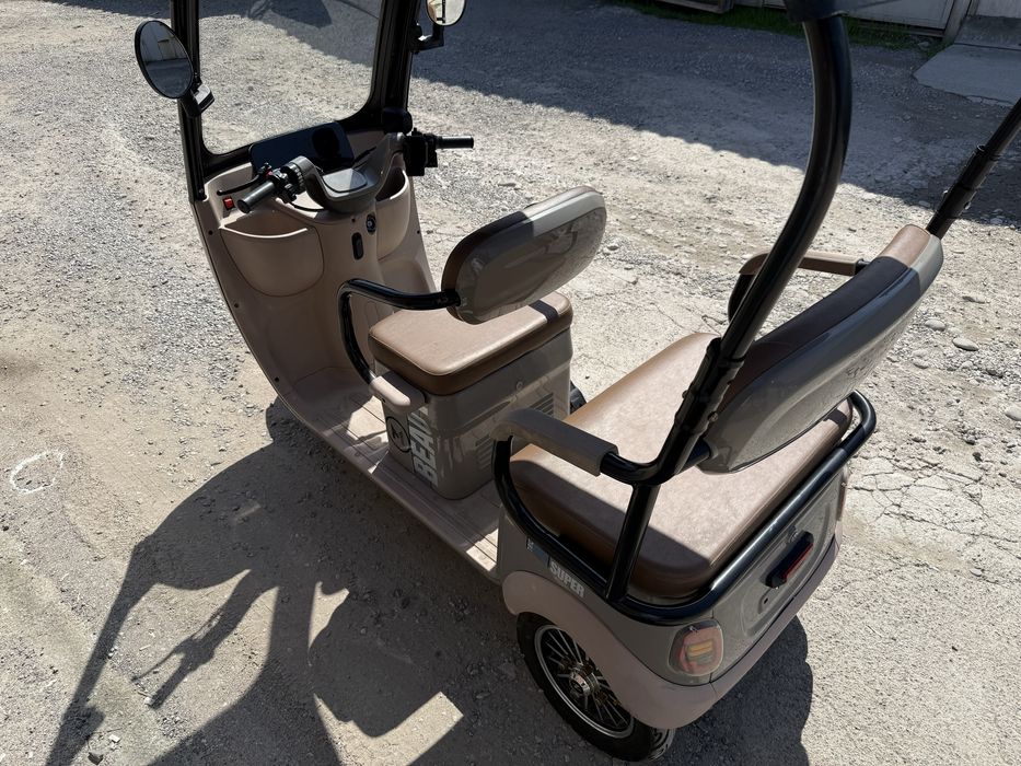 * трицикл электро 3-х местный б/у в отличном состоянии