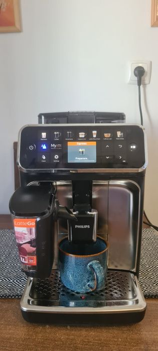 Expresor Philips LatteGo, model 5400 in stare foarte buna