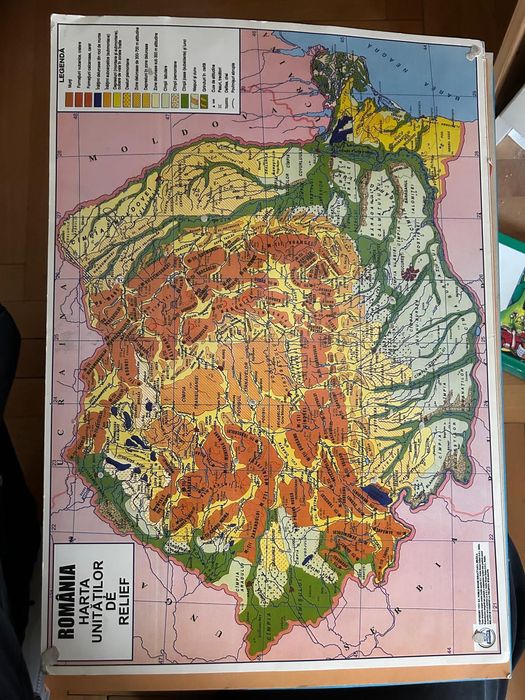 Plansa Harta Romaniei - unitati de relief si administrative